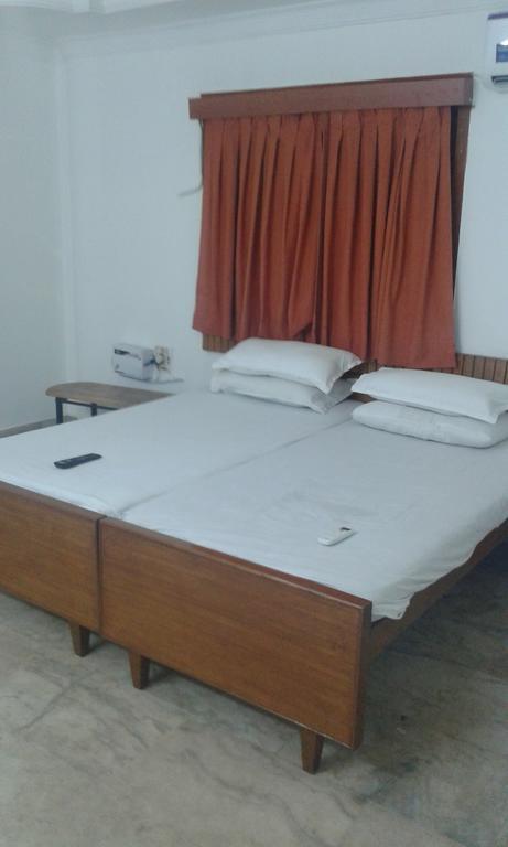 Royal Club Hotel Chennai Exterior photo