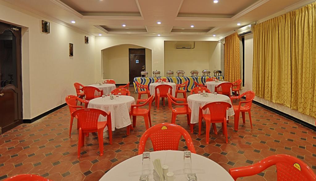 Royal Club Hotel Chennai Exterior photo